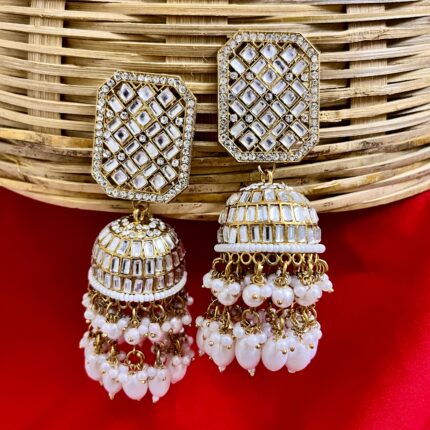 Pearl Ryma Jhumka (White)
