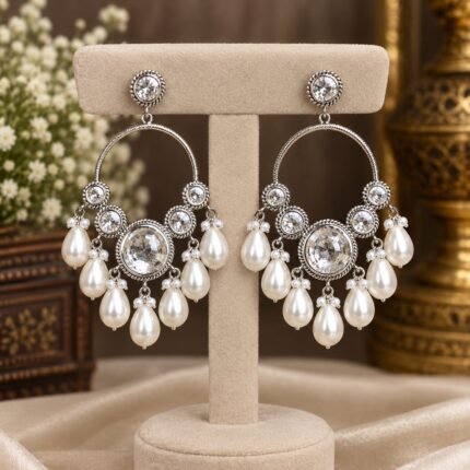 Hridika Pearl Earrings (White)